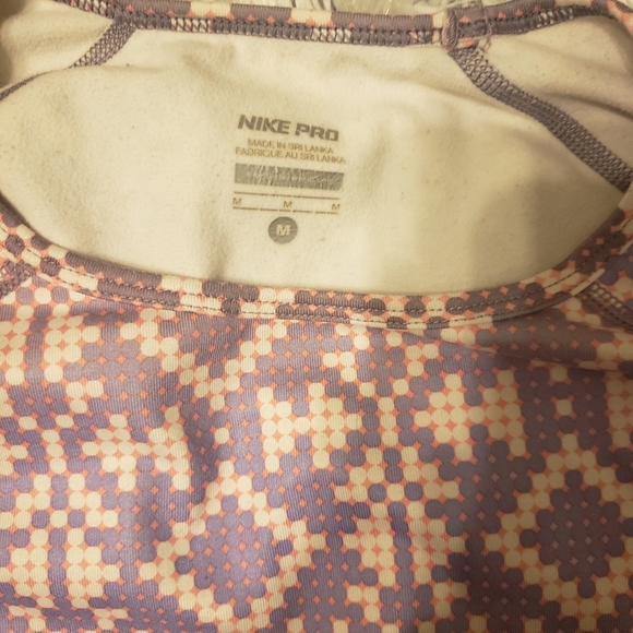 Aztec Pattern Nike Pro - Picture 5 of 5